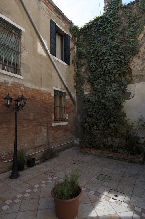 Al Portico Guest House Venice Exterior photo